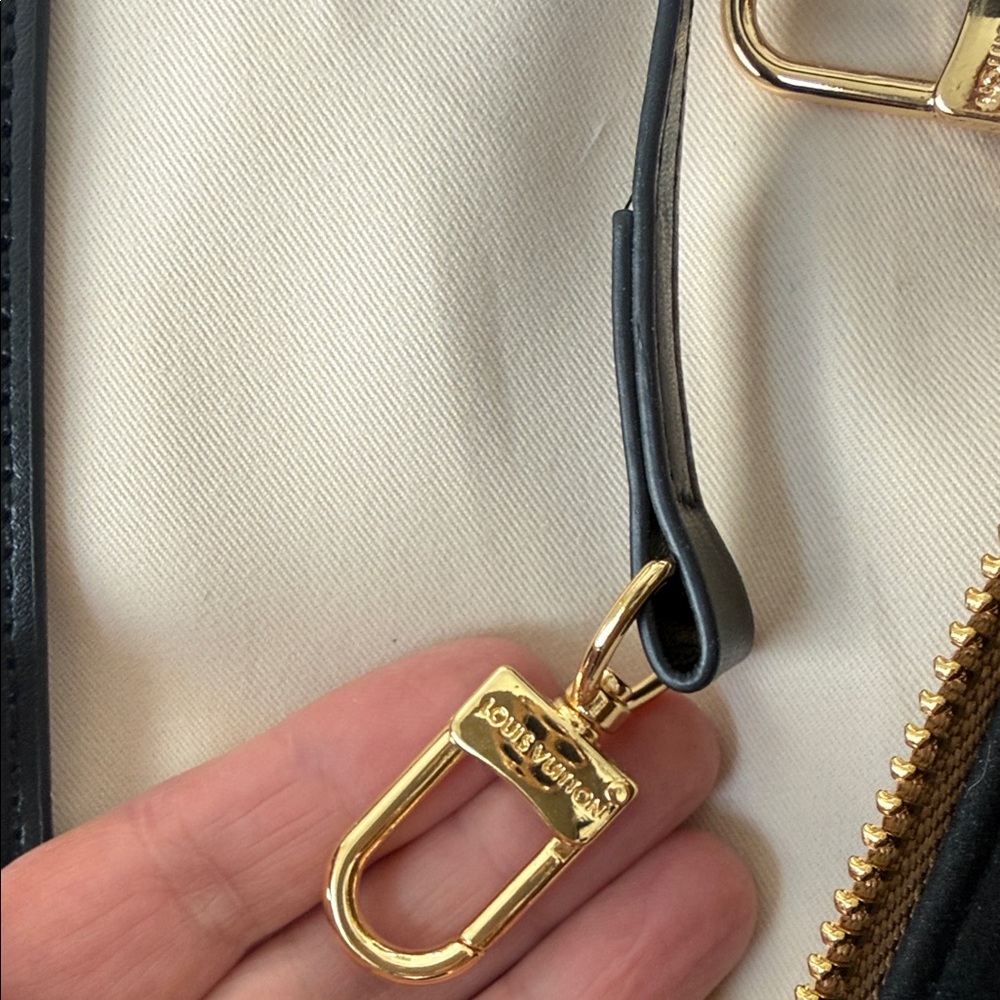 Luxury Designer Brown and Black Women's Bag - Picture 11 of 13